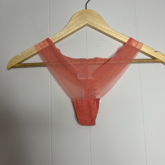 NWT Calvin Klein Effortless Thong, Size S - Picture 6 of 6